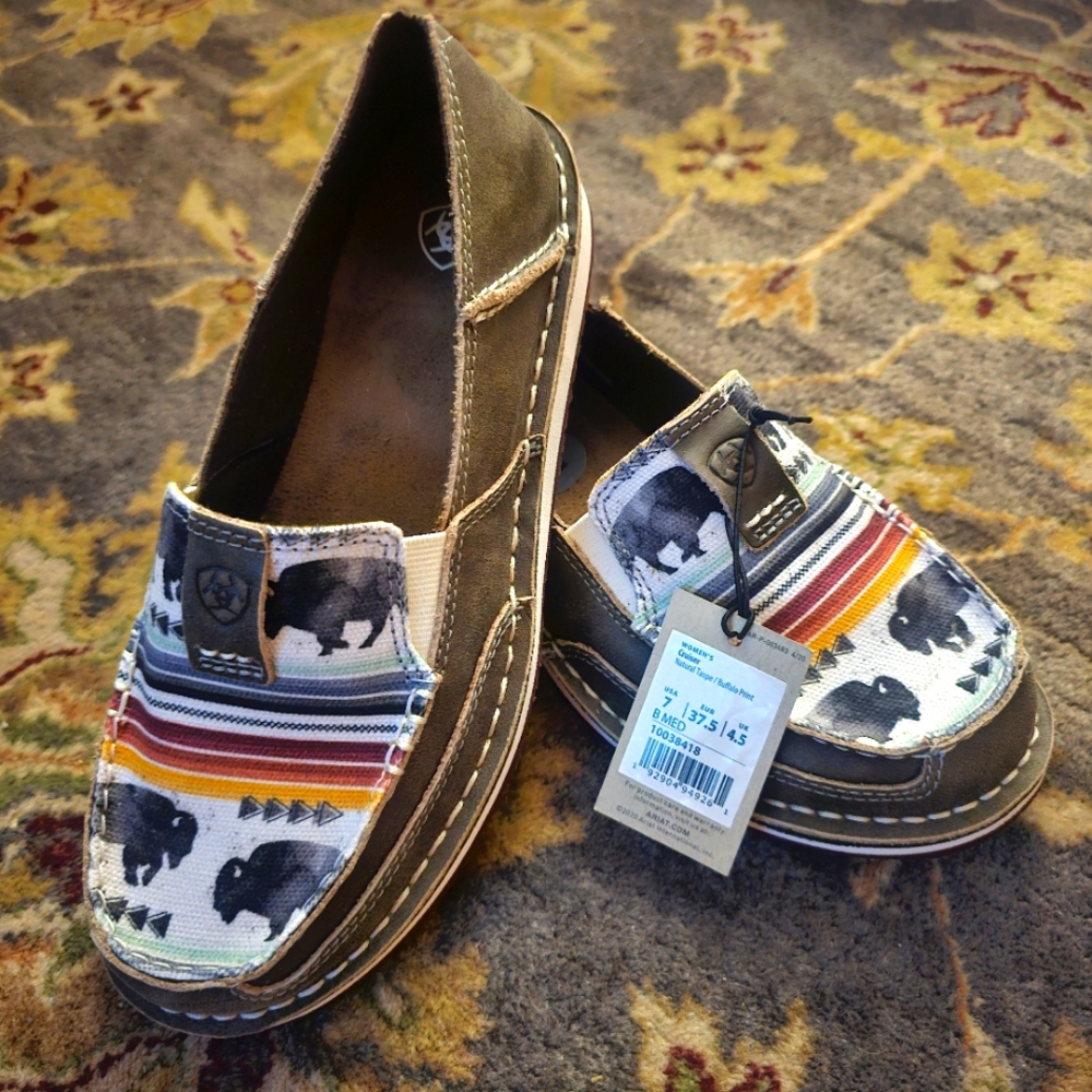 ARIAT Buffalo Print Cruiser Size 7- NWT